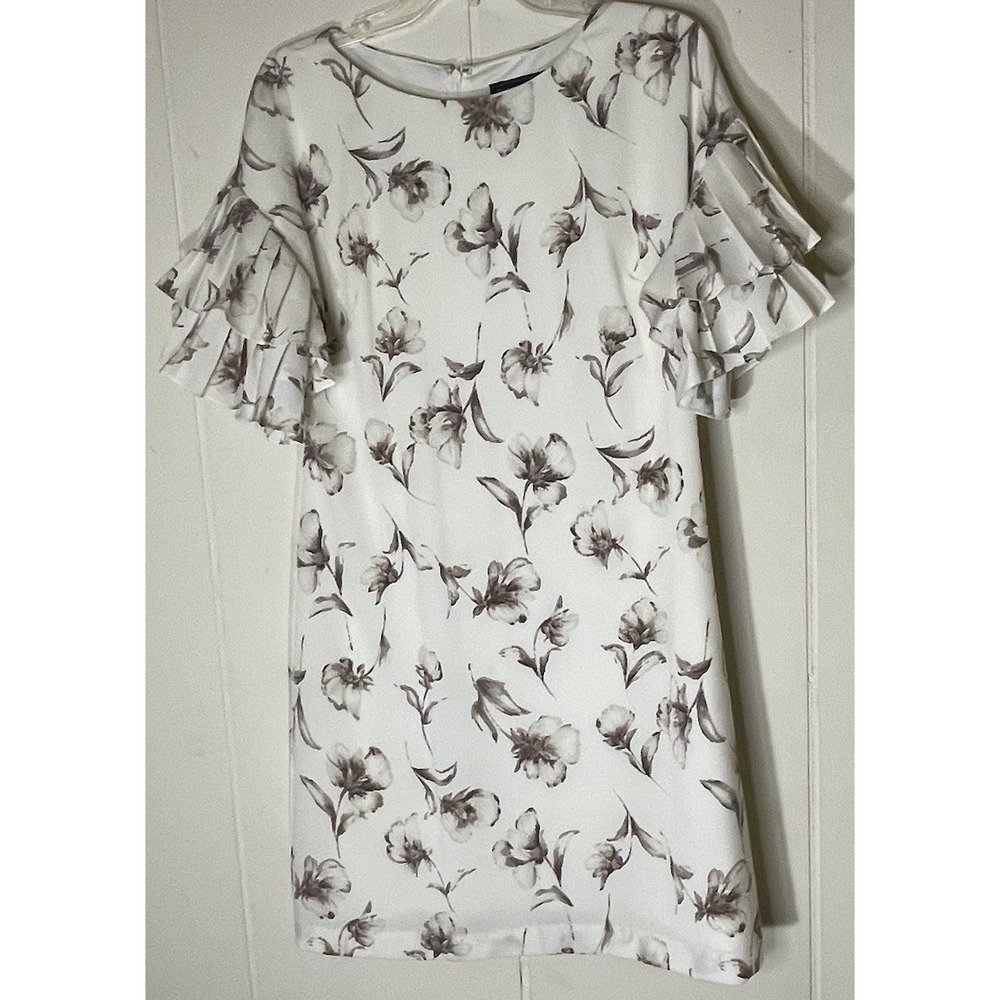 Jessica Howard Women's Sz 6 Shift Dress Ivory Pleated Bell Sleeves‎